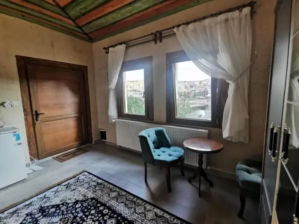 Falcon Cave Suites 5
